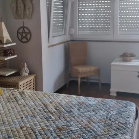 A Minha Casa De *
